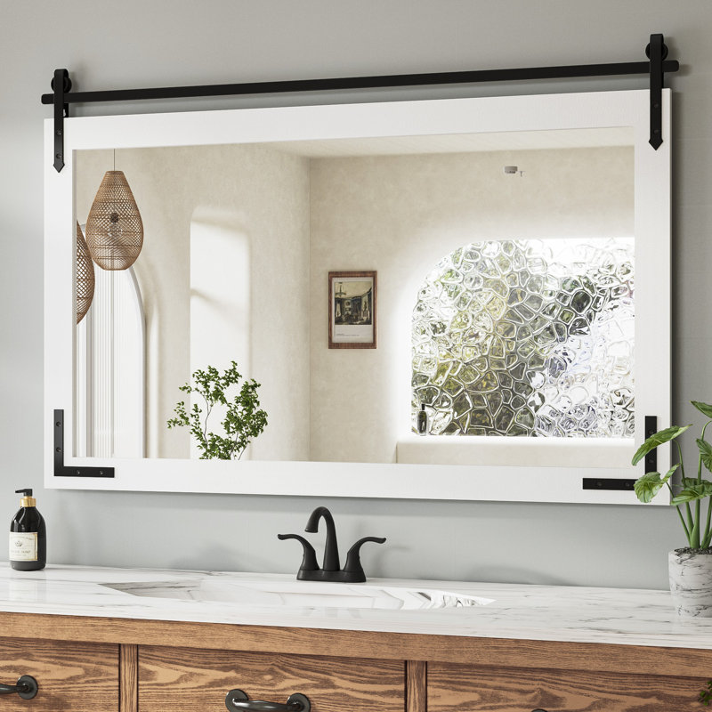 Miroir décoratif Brunilda Rustic Farmhouse, 30 po x 45 po, Blanc