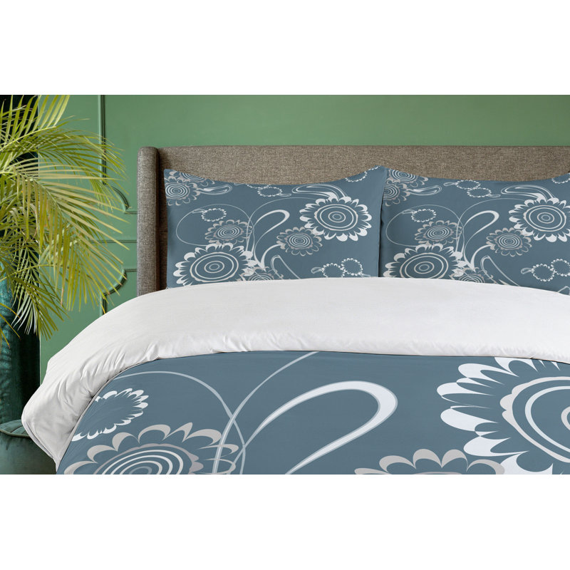 No Duvet Cover, California King Duvet Cover + 2 Standard Shams