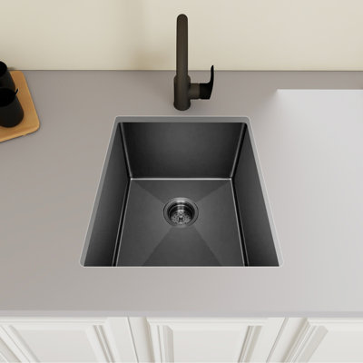 Revêtement en céramique 17 po x 19 po noir brillant avec évier de cuisine encastré Nanotek