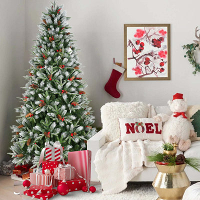 Arbre de Noël 9 pi avec 3750 pointes, baies rouges et pommes de pin - Branches PE + PVC enneigées, conception à charnières pour une installation facile, support en métal robuste - Décoration d'arbre de Noël naturelle