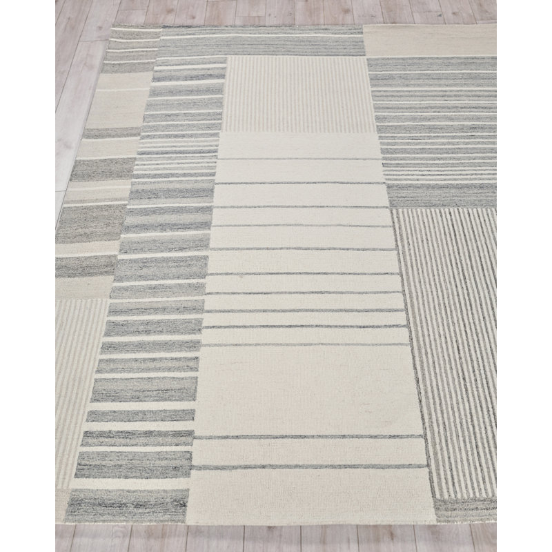 Castine Hand Tufted Geometric Area Rug in Silver/Ivory, Rectangle 12' x 15'