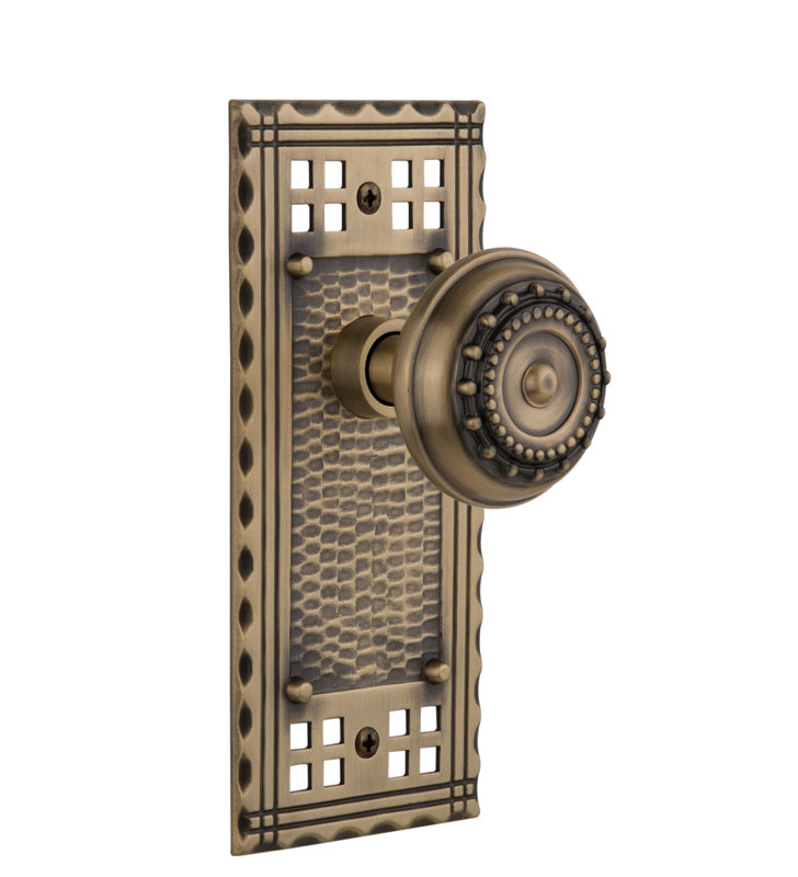 Plaque artisanale avec bouton de porte Meadows, Laiton antique, 2-3/4"