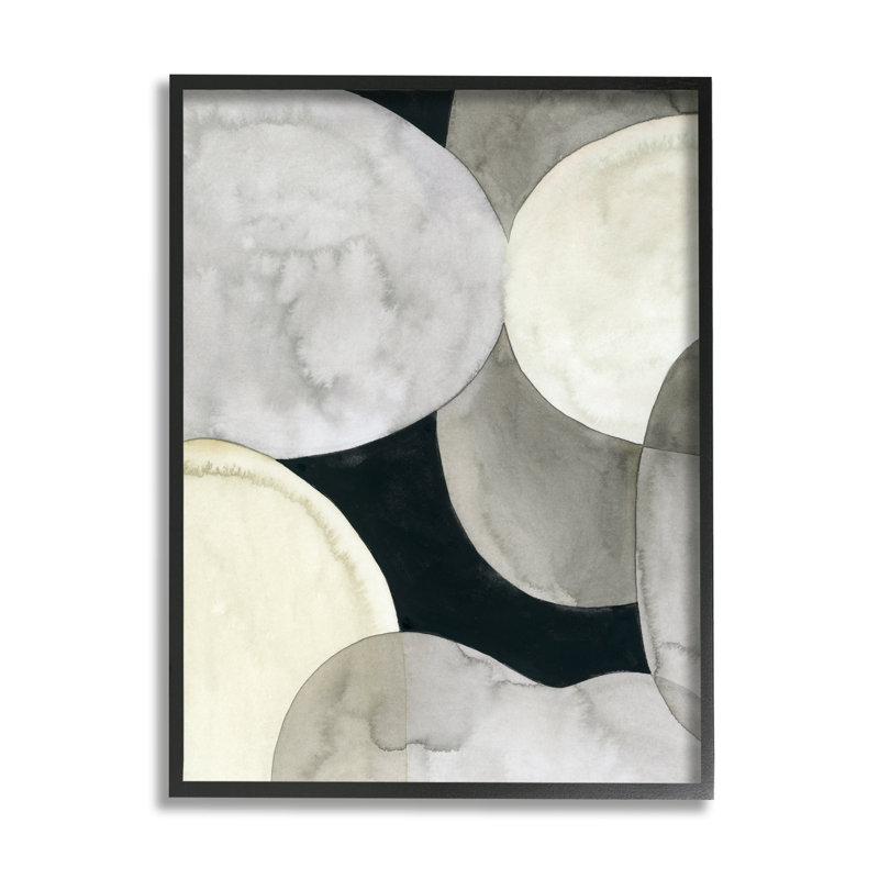 Collage of Circular Shapes Opaque Layered Arrangement par Vision Studio - Peinture sur toile, H 20 po x l 16 po, Cadre noir