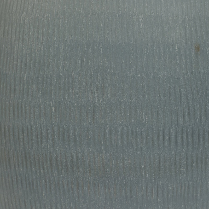 Vase en verre bleu 9 po, H 12 po x l 10 po x P 10 po