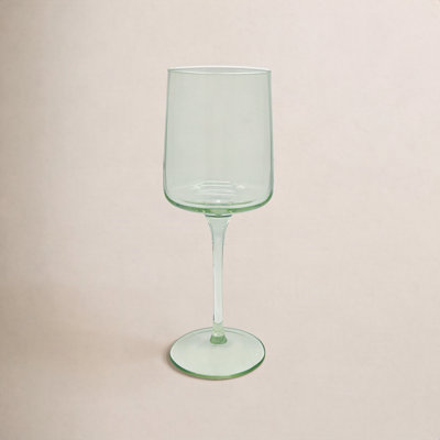 Fine Line Wine Glass