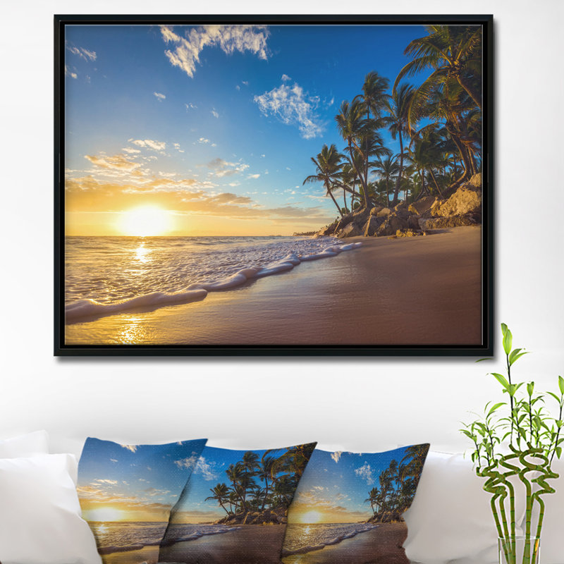 «Woodford Paradise Tropical Island Beach Sunrise», photographie, H 12 po x l 20 po x P 1 po, Toile avec cadre flottant
