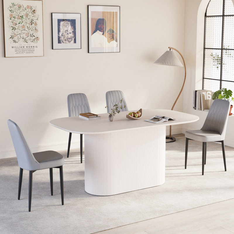 Ensemble de salle à manger confortable et contemporain