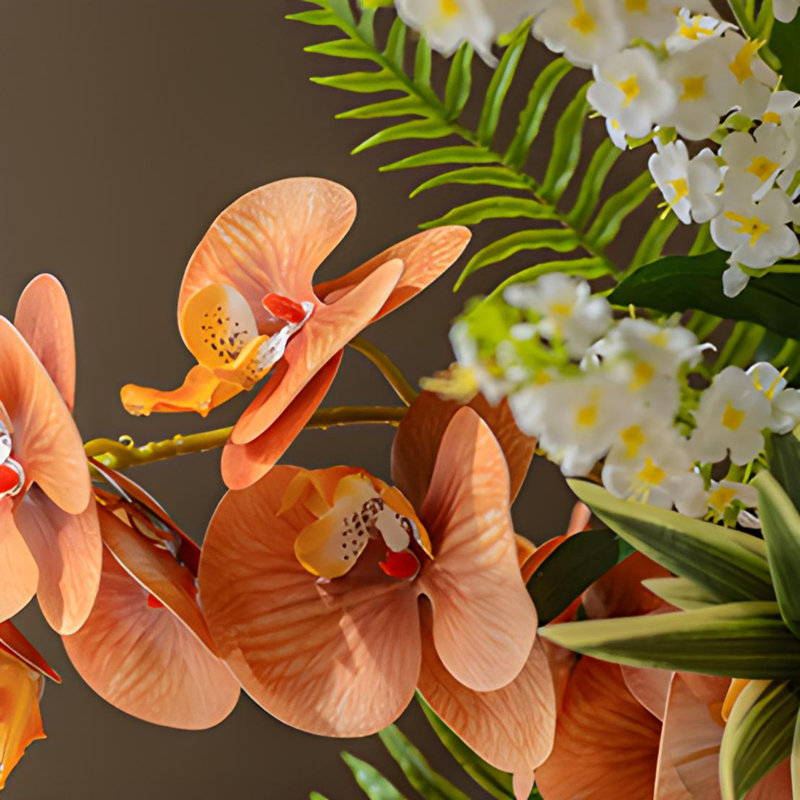Ornements de fleurs simulées