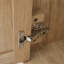 Spacieux meuble-lavabo de 60 po conforme à la norme Ada et lavabo en bois massif au fini bois pour salles de bain modernes
