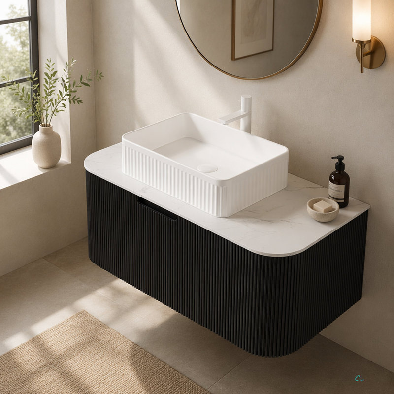 Meuble-lavabo pour salle de bain et évier, meuble-lavabo rayé à bords arrondis avec vasque rectangulaire en céramique et plateau en pierre frittée Carrara de Dina, pré-assemblé