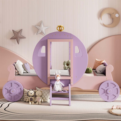 Lit simple de style princesse avec couronne, lit plateforme voiture en bois avec escalier, idéal pour les chambres de filles et un décor enchanteur