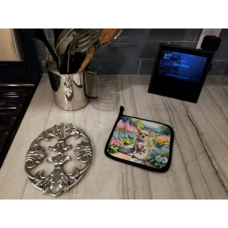 Caroline's Treasures Floral Polyester Potholder Set