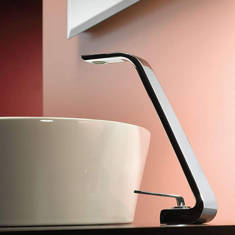 Wolo Single-handle Bathroom Faucet with Drain Assembly, Polished Chrome