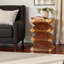 Table d'appoint Maxine - Table d'appoint en bois de suar massif avec motif en zigzag pour le salon ou la chambre à coucher dans un style bohème moderne
