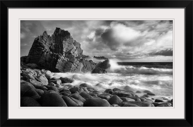 «Straub Cape Woolamai» par Tim Millar - reproduction de photo, H 20 po x l 29 po x P 1po, Cadre noir