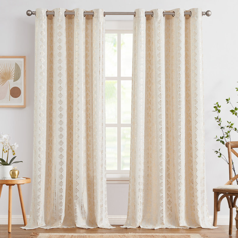 Paire de rideaux semi-transparents avec passe-tringle Amadas, L 52 po x L 96 po, Lin doré