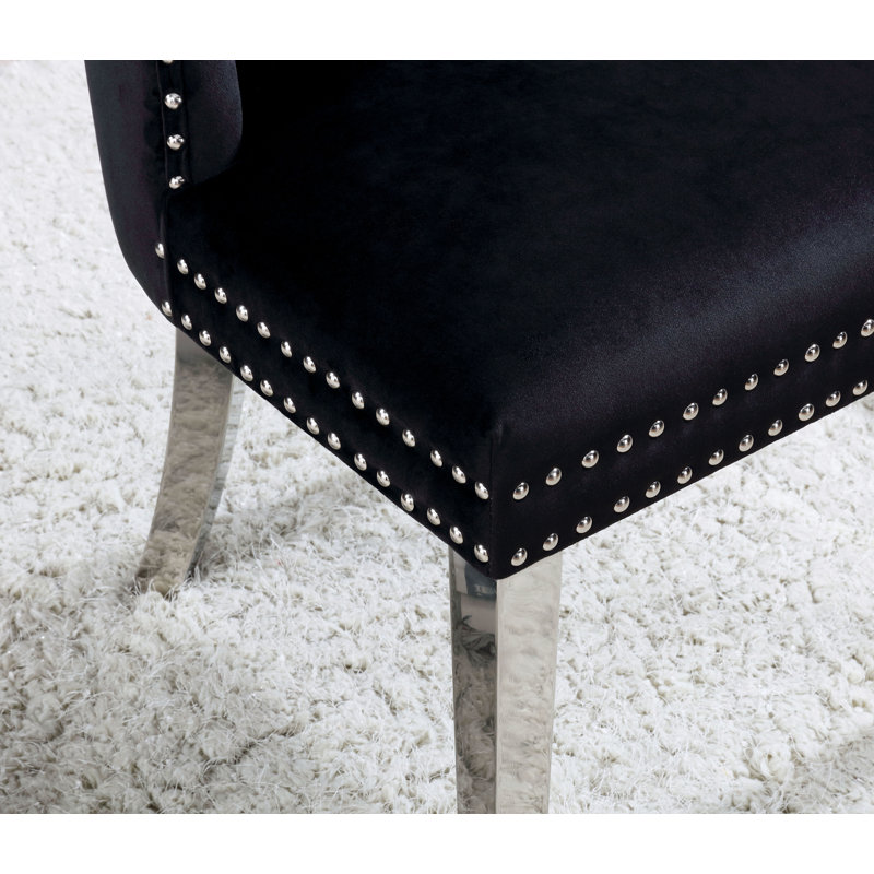 Chaise Killeen, Noir