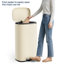Poubelle, poubelle de cuisine en acier inoxydable, poubelle à marches avec couvercle à charnière et seau intérieur amovible, fermeture en douceur, poubelle pour salle de bain, salon, maison (beige, 8 gallons)-117256098-100742167
