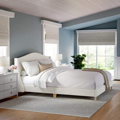 Lit plateforme tapissier avec tête de lit courbé Martha Stewart Amelia