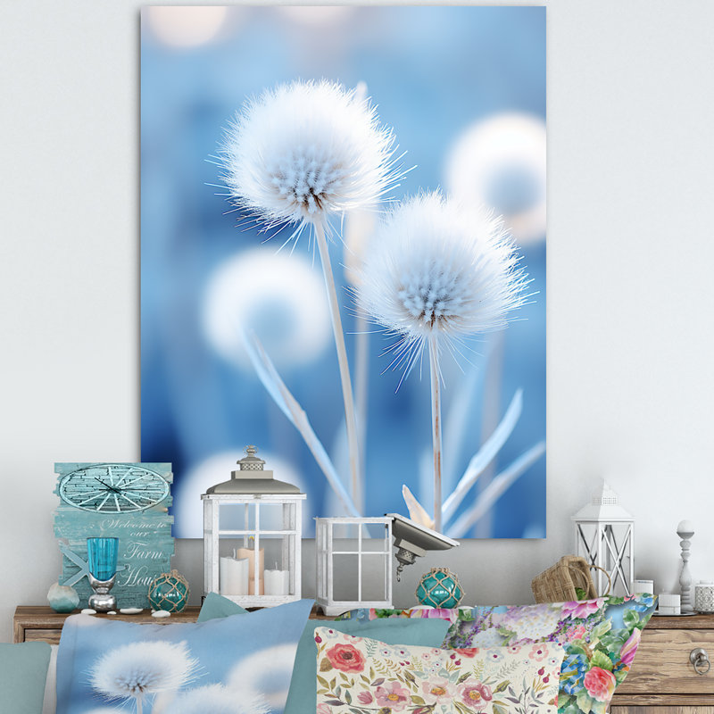 Frost Kissed Blue Thistle Flowers - chardon, art mural, Toile tendue, H 32 po x l 16 po