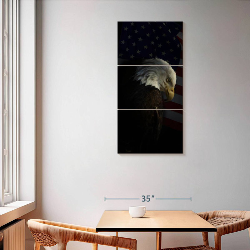 Pygargue à tête blanche patriotique, H 62 po x l 30 po