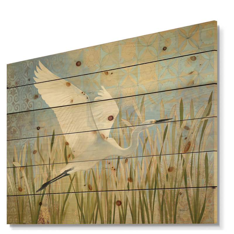 Aigrette enneigée en vol vII - Reproduction de campagne sur bois de pin naturel, H 36 po x l 46 po x P 1,5 po