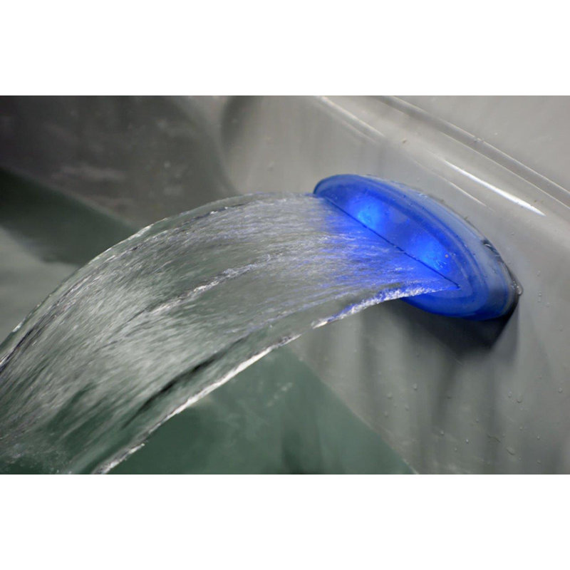 Spa 3 jets pour 3 personnes avec cascade