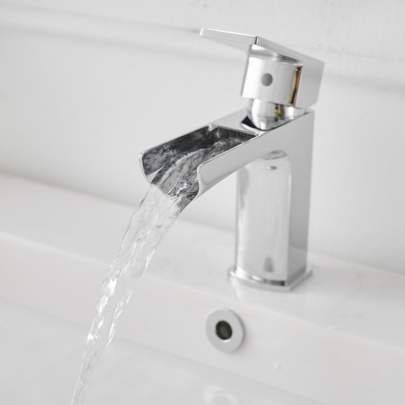 Single-Hole Single-handle Bathroom Faucet with Drain Assembly, Polished Chrome