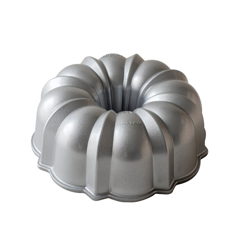 Sparkling Silver Non-Stick Aluminum Round Bundt Pan, 12-Cup