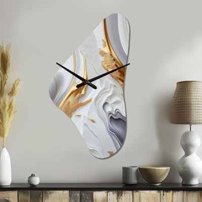 Horloge murale asymétrique en métal blanc et doré