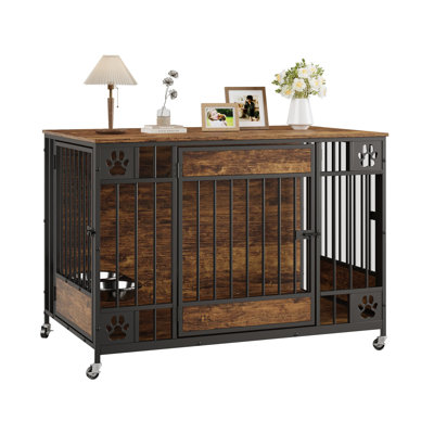 Mobilier de cage pour chien, chenil d'intérieur pour chien de 41 po à trois portes, brun | Mangeoire réglable avec 2 bols, roues verrouillables