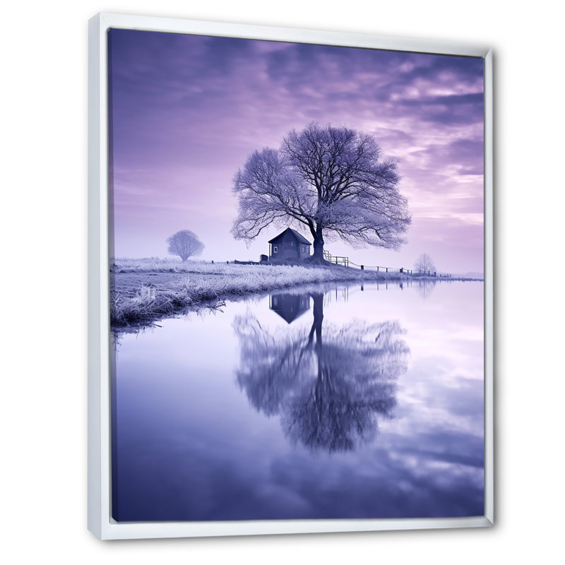 Paysage d'hiver mauve au bord du lac I sur toile, Cadre flottant blanc, H 44 po x l 34 po x P 1,5 po
