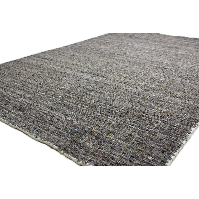 Thebes Hand-Knotted Wool Area Rug in Gray, Rectangle 3'6" x 5'6"