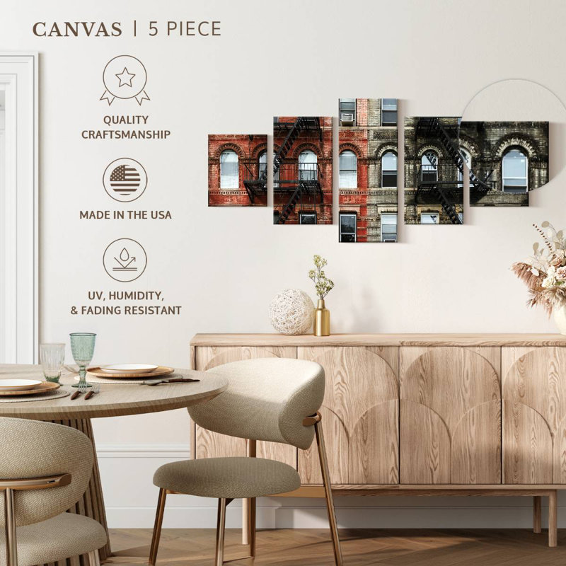 Immeuble d'appartements à New York, H 24 po x l 55 po