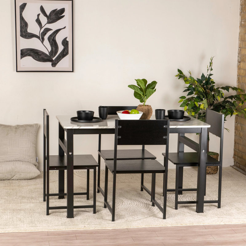 Ensemble de table de salle à manger moderne avec 4 chaises élégantes