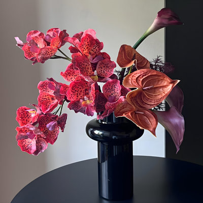 Ornements de fleurs simulées