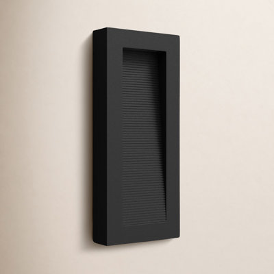 Vossi Outdoor LED Wall Light