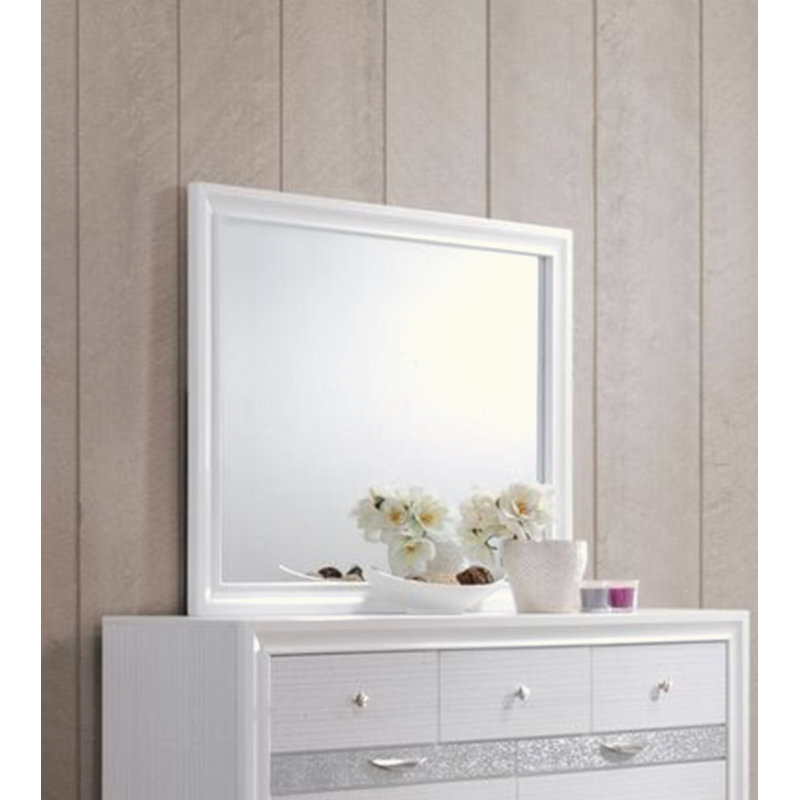 Exquisite Non-Beveled Mirror With Durable Construction For Stylish Spaces, White