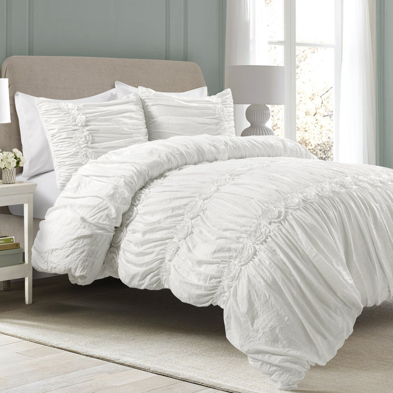 Lush Decor Darla Comforter Set, White, King Comforter + 2 Shams