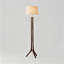 Lampe sur pied en bois et en métal de style médiéval