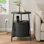 Table de bout ronde 23,8 po avec station de charge et porte tambour coulissante, table d'appoint cannelée avec rangement