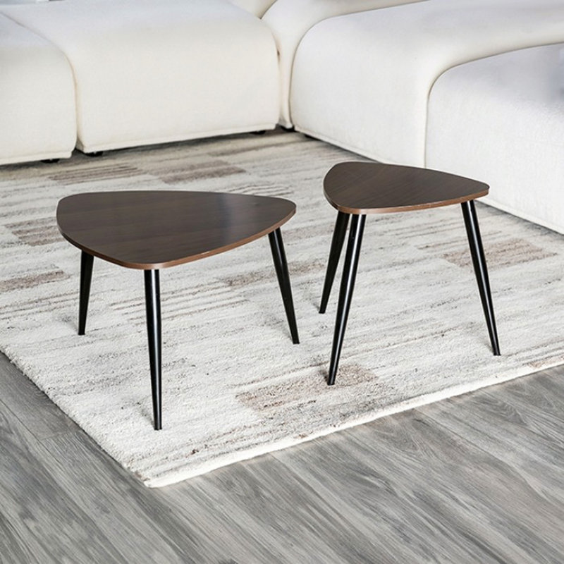 Ensemble de 2 tables gigognes en métal et bois massif avec un design peu encombrant