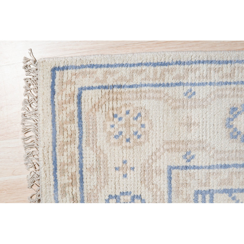 Ivory Hand-Knotted Wool Floral Medallion Geometric Modern Contemporary Carpet Rug