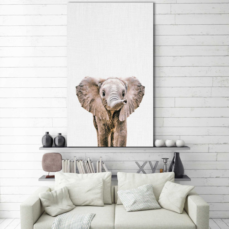 Bébé éléphant par - photographie, Toile tendue, H 60 po x l 36 po x P 1,5 po