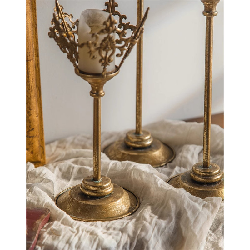Bougeoir de table en métal, H 19,29 po x l 4,92 po x P 4,92 po