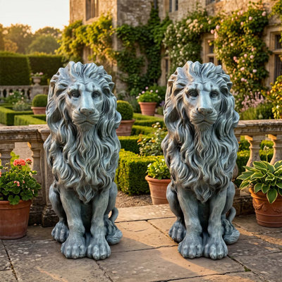 Statue de lion assis en oxyde de magnésium, résistante aux intempéries et finement détaillée, pour la décoration de jardin extérieur.