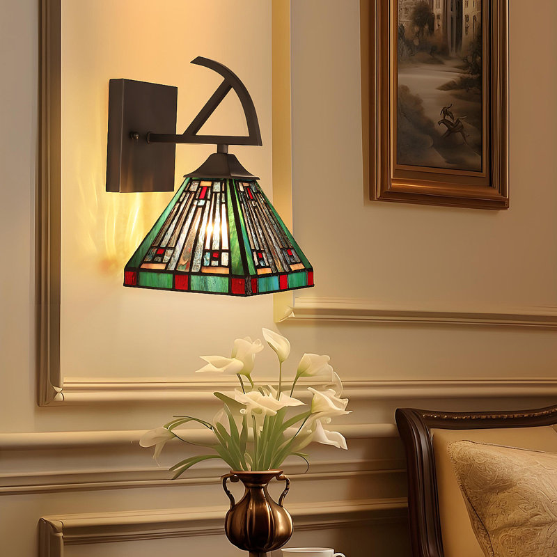 CHLOE Lighting INNES Tiffany-Style 1-Light Mission Wall Sconce 6" Shade