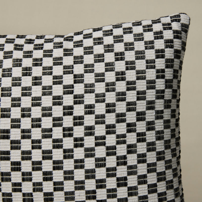 Coussin Elkhart, H 12 po x l 24 po, Noir géométrique