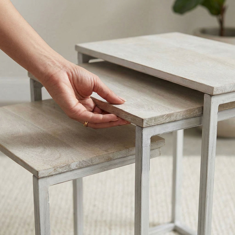 Ensemble de 3 tables gigognes en bois massif H 23,5 po x l 18 po Kendrik , Blanc délavé, Blanc délavé