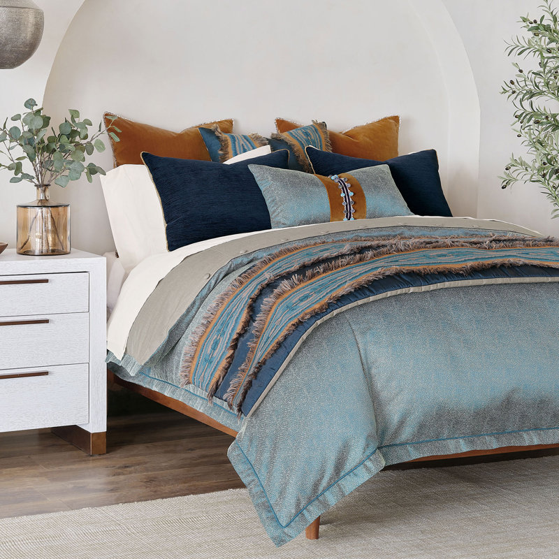 Montaigne Abstract Bed Runner, King